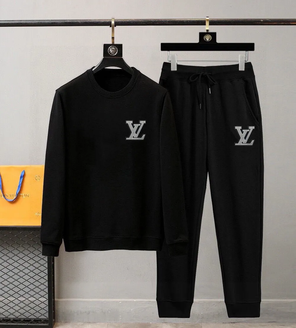 🅿️380 [LV Louis Vuitton] (Fat Man Gospel) hot-selling suit is coming. Focus on the original version of the official website. 2025 new hot-selling sweatshirt suit. The original order is the best. 🇭🇰The meticulous work of top designers is dedicated to a fitting and perfect upper body effect. All-natural high-quality Roman cotton 100%, close-fitting comfort, noble and elegant! Original hardware embodies elegance and nobility! Counter size: M-5XL (maximum wear up to 220 pounds)